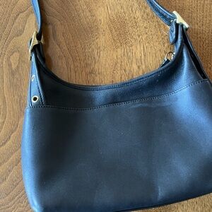 Vintage Coach Small Black Zip Purse